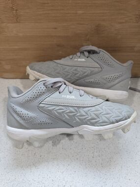 Under Armour Kids' Light Gray Baseball Cleats